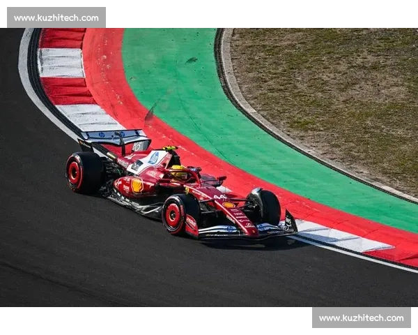 F1赛季激烈对决揭秘年度冠军归属与车队较量内幕 F1赛季激烈对决揭秘年度冠军归属与车队较量内幕